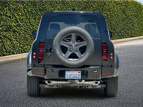 Used 2024 Land Rover Defender 110 X-Dynamic SE AWD/4WD image 5