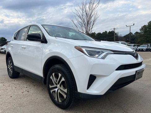 Used 2018 Toyota RAV4 LE w/ All Weather Liner Package image 1