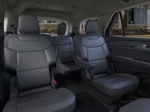 Used 2026 Ford Explorer Active w/ Active Comfort Package AWD/4WD image 13