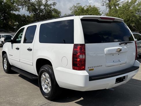 Used 2009 Chevrolet Suburban LS RWD image 6