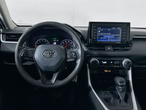 Used 2021 Toyota RAV4 LE FWD image 17