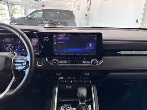 Certified 2025 Chevrolet Colorado Z71 AWD/4WD image 19