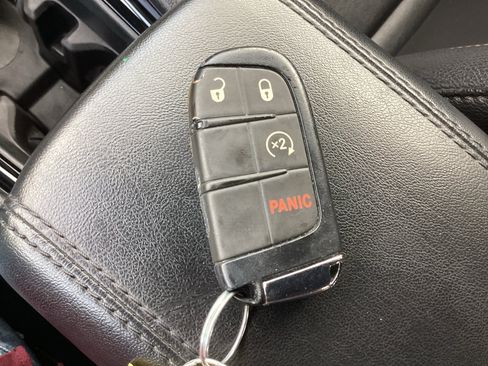 Used 2024 Jeep Compass Limited AWD/4WD image 32