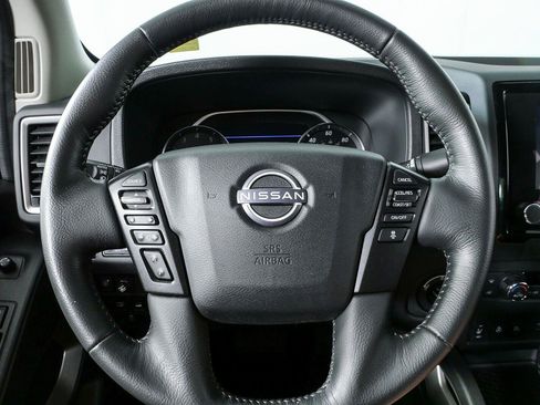 Used 2024 Nissan Frontier SV w/ Technology Package AWD/4WD image 10