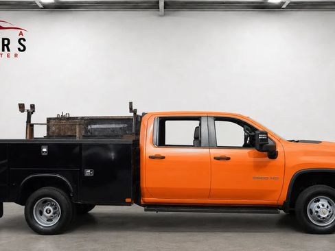 Used 2021 Chevrolet Silverado 3500 W/T w/ WT Convenience Package AWD/4WD image 2