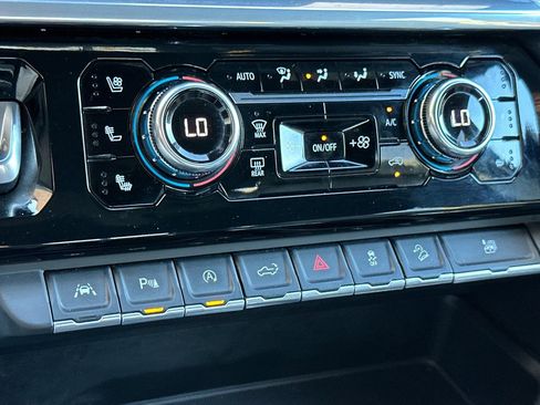 Certified 2023 GMC Sierra 1500 Denali w/ Denali Reserve Package image 21