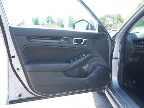 Used 2024 Honda Civic Touring image 17