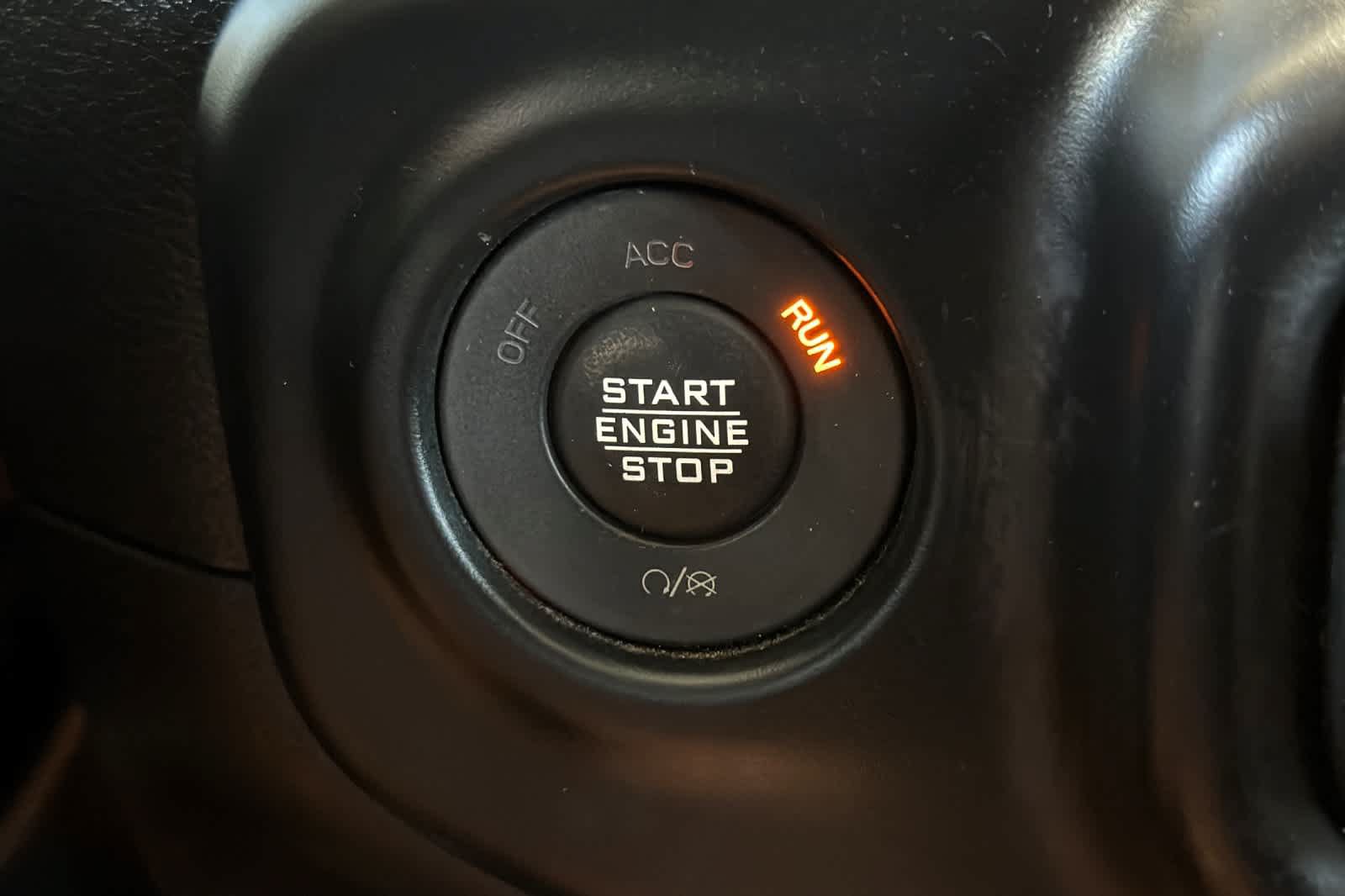 Used 2023 Jeep Wrangler Unlimited AWD/4WD image 24
