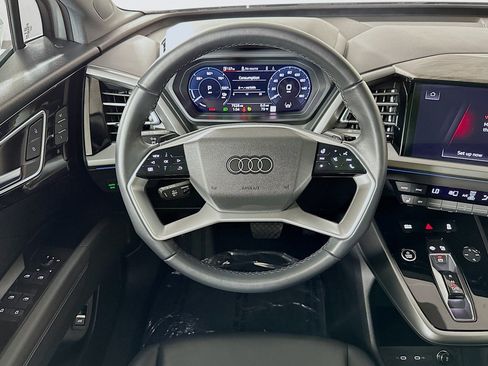 Used 2024 Audi Q4 e-tron Premium Plus w/ Premium Plus AWD/4WD image 5