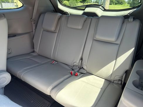 Used 2016 Toyota Highlander Limited Platinum w/ Four Season Floor Mat Package AWD/4WD image 16