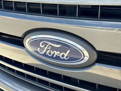 Used 2020 Ford F150 XLT w/ Equipment Group 302A Luxury AWD/4WD image 14