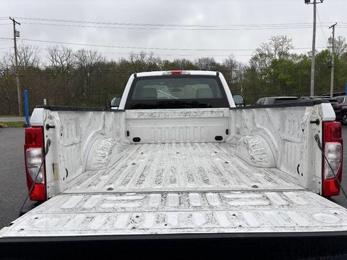 Used 2021 Ford F250 XL w/ Power Equipment Group RWD image 6