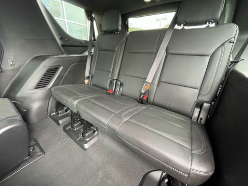 Used 2022 Chevrolet Tahoe LT w/ Luxury Package RWD image 7