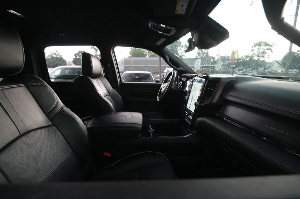 Used 2022 RAM 3500 Limited AWD/4WD image 59