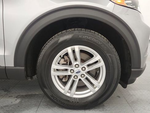 Used 2020 Ford Explorer XLT w/ Equipment Group 202A image 27