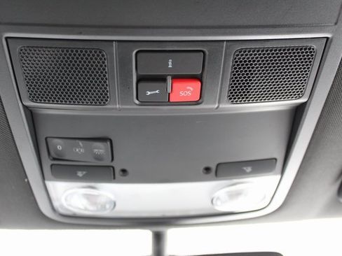 Used 2017 Volkswagen Beetle 1.8T SE image 26