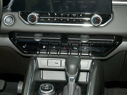 New 2026 GMC Canyon Elevation w/ Convenience Package AWD/4WD image 43