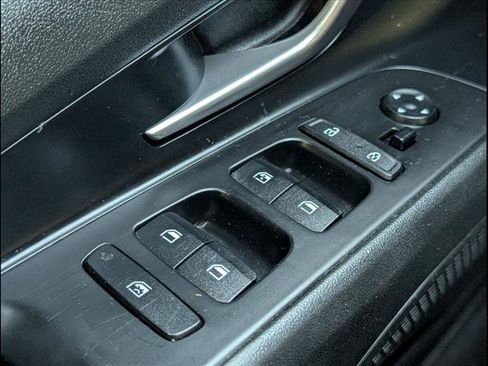 Used 2021 Hyundai Elantra Limited image 18