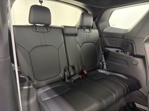 Used 2023 Honda Pilot TrailSport image 26