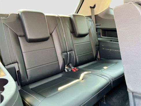 Used 2023 Volkswagen Atlas SEL R-Line image 27