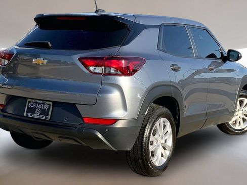 Used 2022 Chevrolet TrailBlazer LS FWD image 2