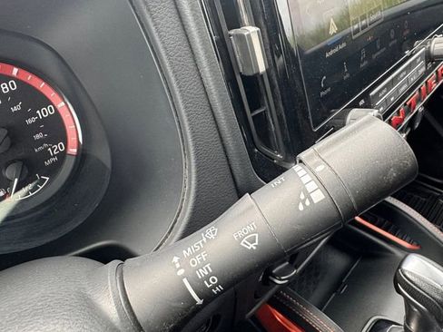 Used 2025 Nissan Frontier PRO-4X AWD/4WD image 12