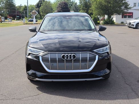 Used 2020 Audi e-tron Premium Plus AWD/4WD image 3
