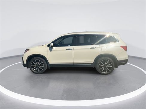 Used 2019 Honda Pilot Touring image 5