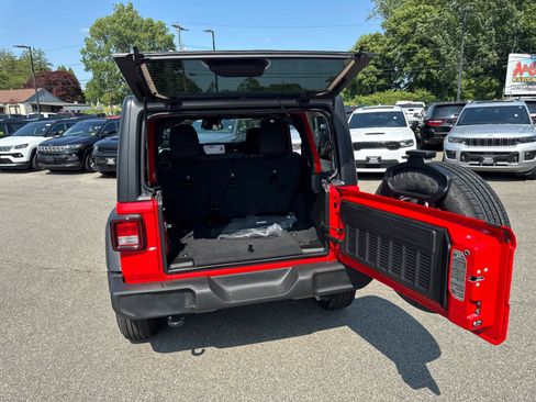 New 2025 Jeep Wrangler Sport w/ Convenience Group image 33