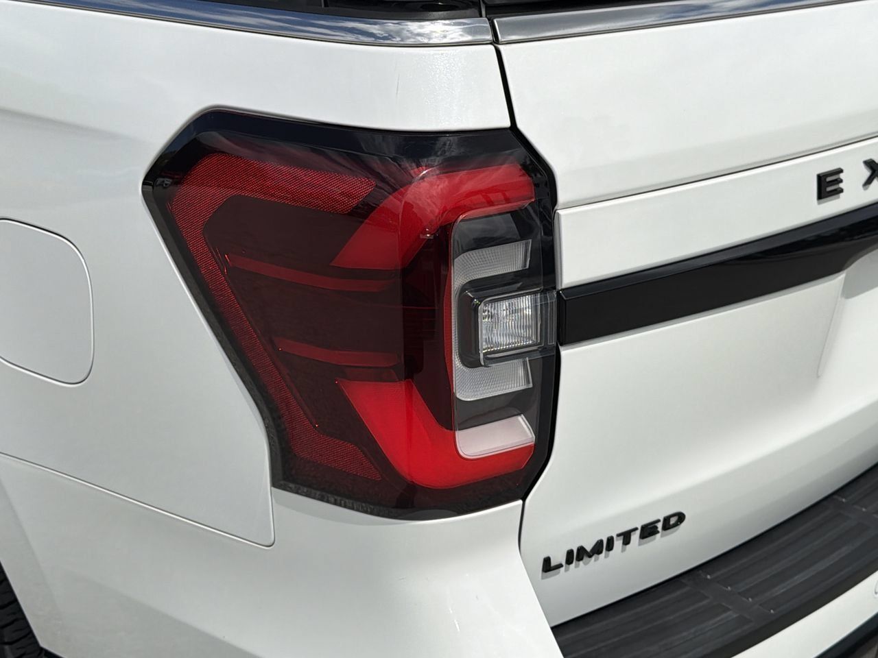 Certified 2024 Ford Expedition Max Limited AWD/4WD image 7