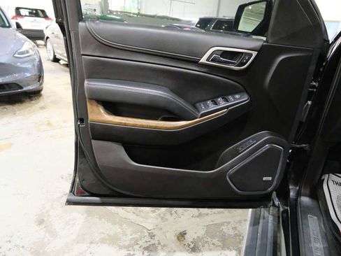Used 2019 GMC Yukon XL Denali w/ Denali Ultimate Package AWD/4WD image 20