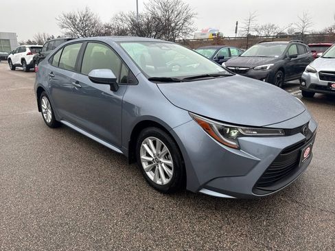 Used 2023 Toyota Corolla LE image 9