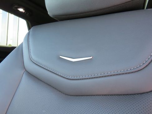 Certified 2023 Cadillac XT5 Premium Luxury w/ LPO, Floor Liner Package image 19