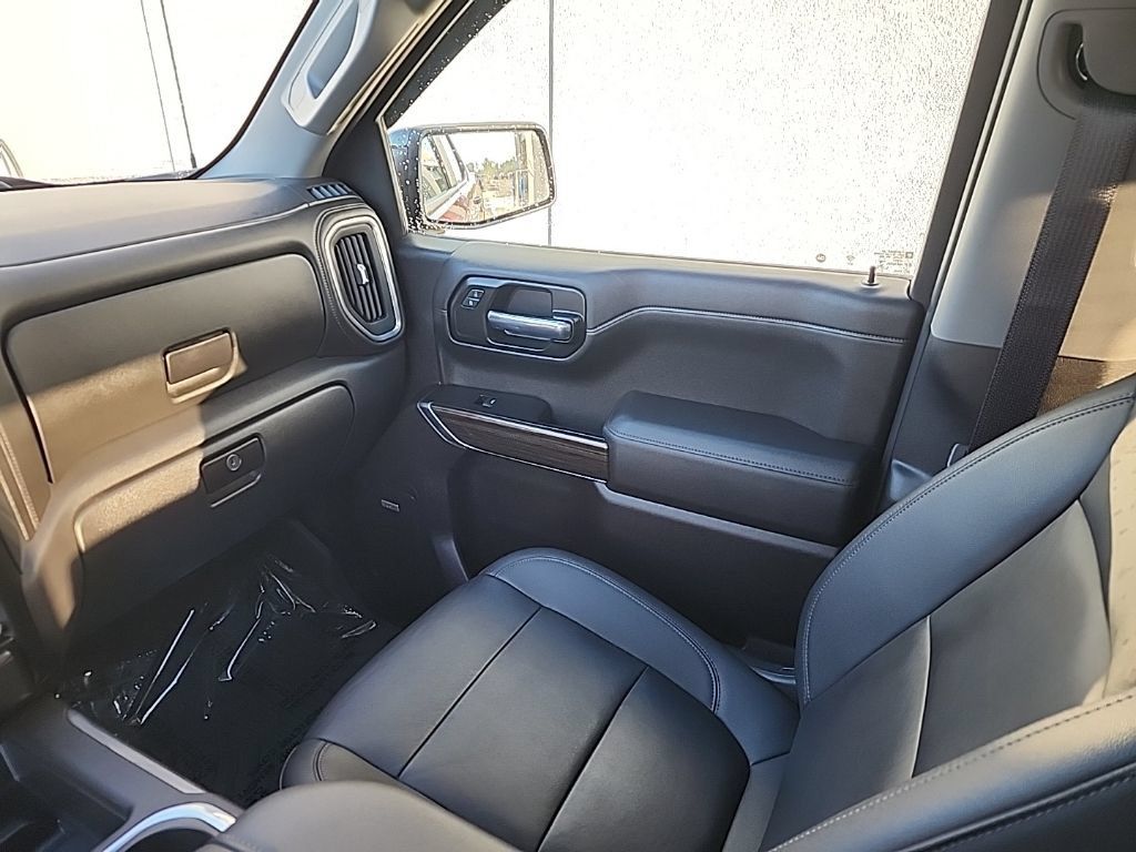Used 2021 Chevrolet Silverado 1500 LT Trail Boss w/ Convenience Package II AWD/4WD image 22
