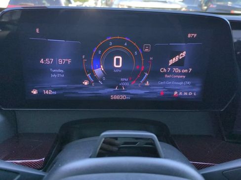 Used 2024 Chevrolet Traverse RS FWD image 34