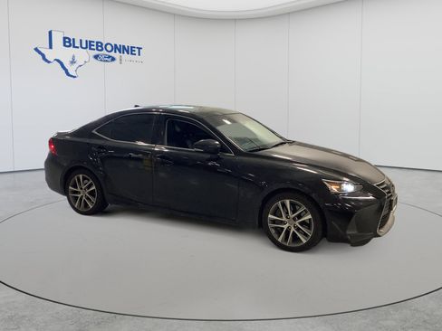 Used 2019 Lexus IS 300 w/ Accessory Package RWD image 2