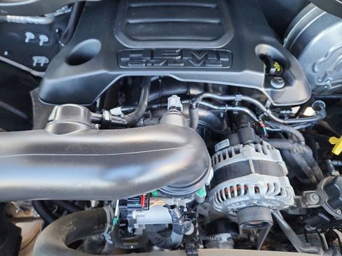 Used 2019 RAM 1500 Laramie image 14