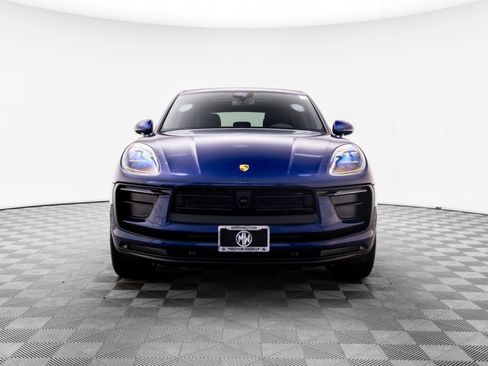 Certified 2026 Porsche Macan AWD/4WD image 9