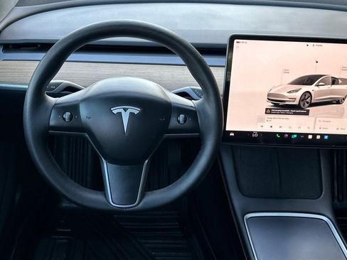 Used 2023 Tesla Model 3 Standard Range image 11