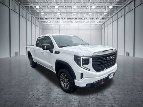 Used 2023 GMC Sierra 1500 AT4 w/ AT4 Premium Package AWD/4WD image 5