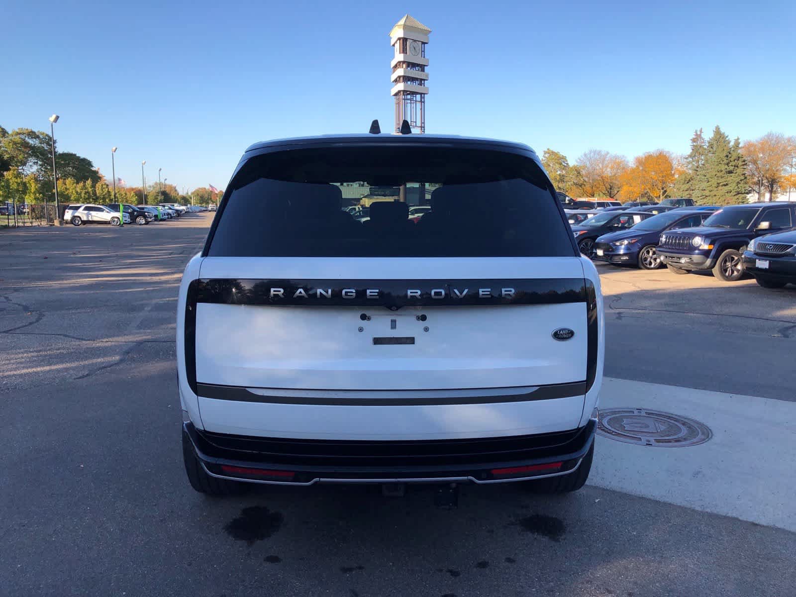 Used 2023 Land Rover Range Rover SE AWD/4WD image 4