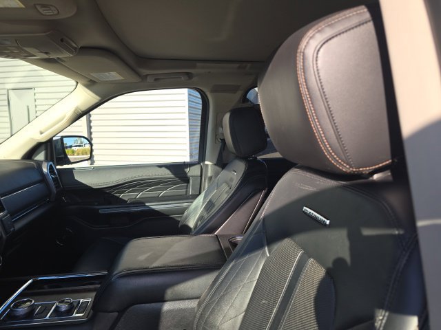 Used 2019 Ford Expedition Platinum AWD/4WD image 8