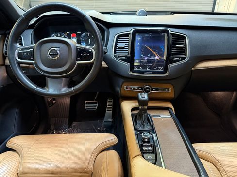 Used 2017 Volvo XC90 T6 Inscription w/ Vision Package image 4