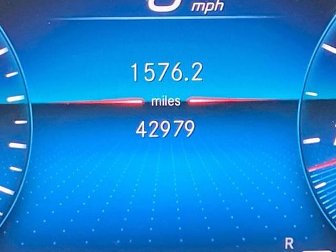 Used 2022 Mercedes-Benz GLB 250 GLB 250 image 12