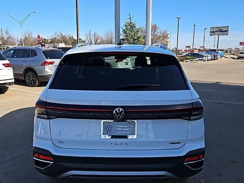 New 2026 Volkswagen Taos SE AWD/4WD image 6