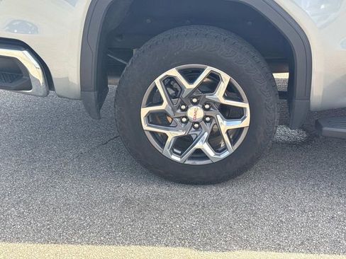 Used 2023 GMC Sierra 1500 SLT w/ SLT Premium Package image 11