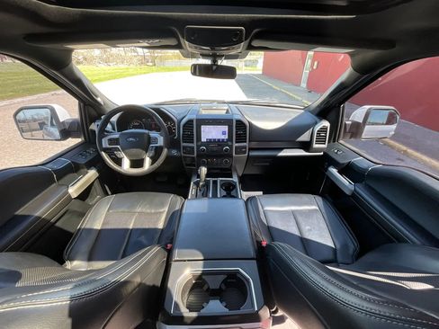 Used 2019 Ford F150 Lariat w/ Equipment Group 502A Luxury AWD/4WD image 20