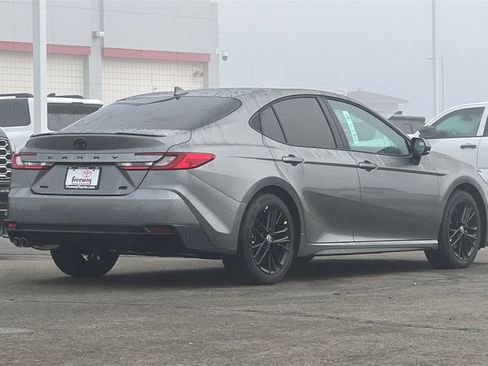 New 2026 Toyota Camry SE image 4