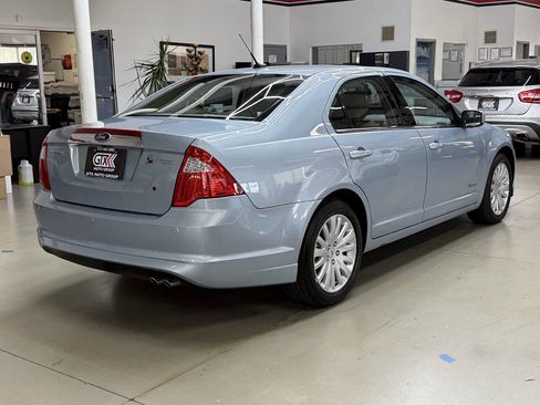Used 2010 Ford Fusion Hybrid FWD image 2