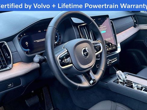 Certified 2025 Volvo XC90 B6 Plus image 18